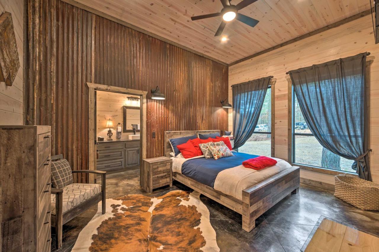 Luxury Cabin In The Woods With Hot Tub And Yard Games! Broken Bow Ngoại thất bức ảnh