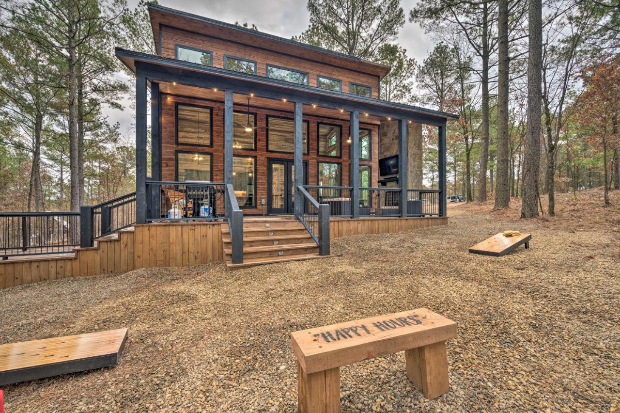 Luxury Cabin In The Woods With Hot Tub And Yard Games! Broken Bow Ngoại thất bức ảnh