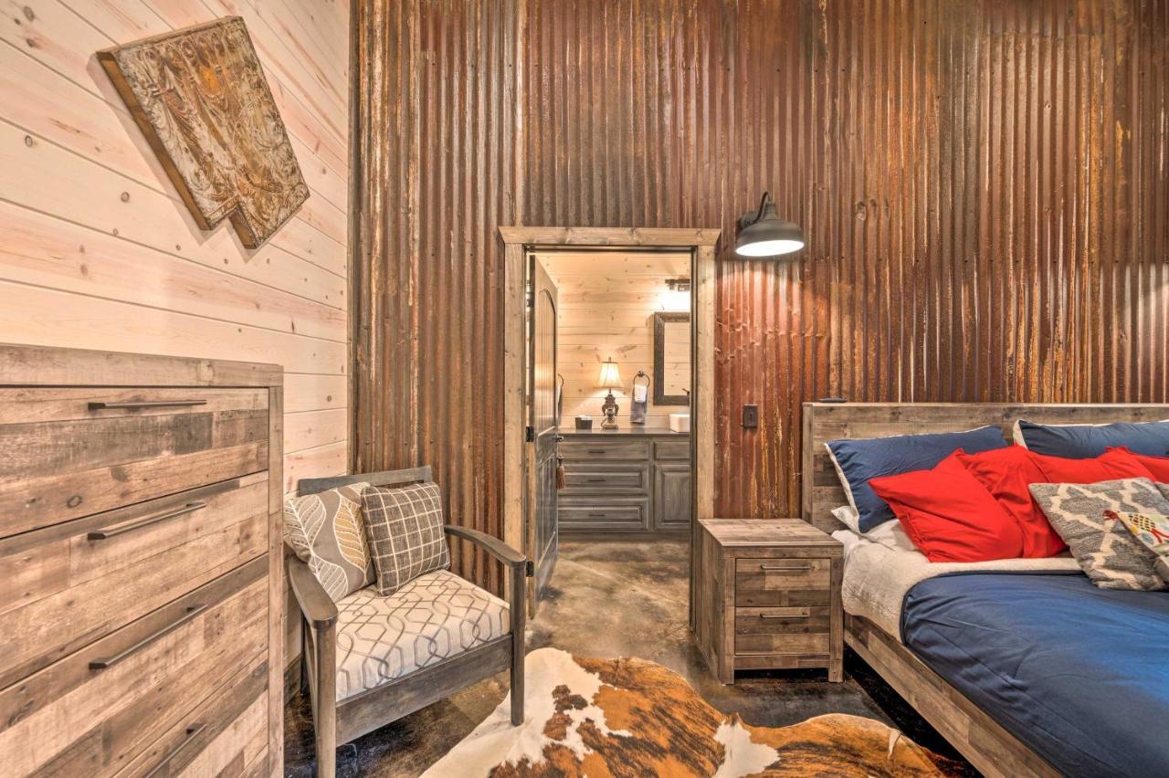 Luxury Cabin In The Woods With Hot Tub And Yard Games! Broken Bow Ngoại thất bức ảnh