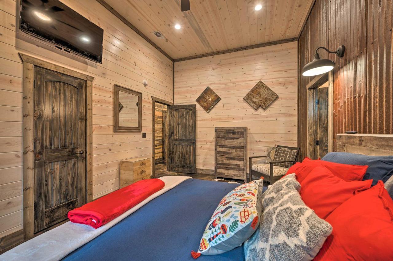 Luxury Cabin In The Woods With Hot Tub And Yard Games! Broken Bow Ngoại thất bức ảnh
