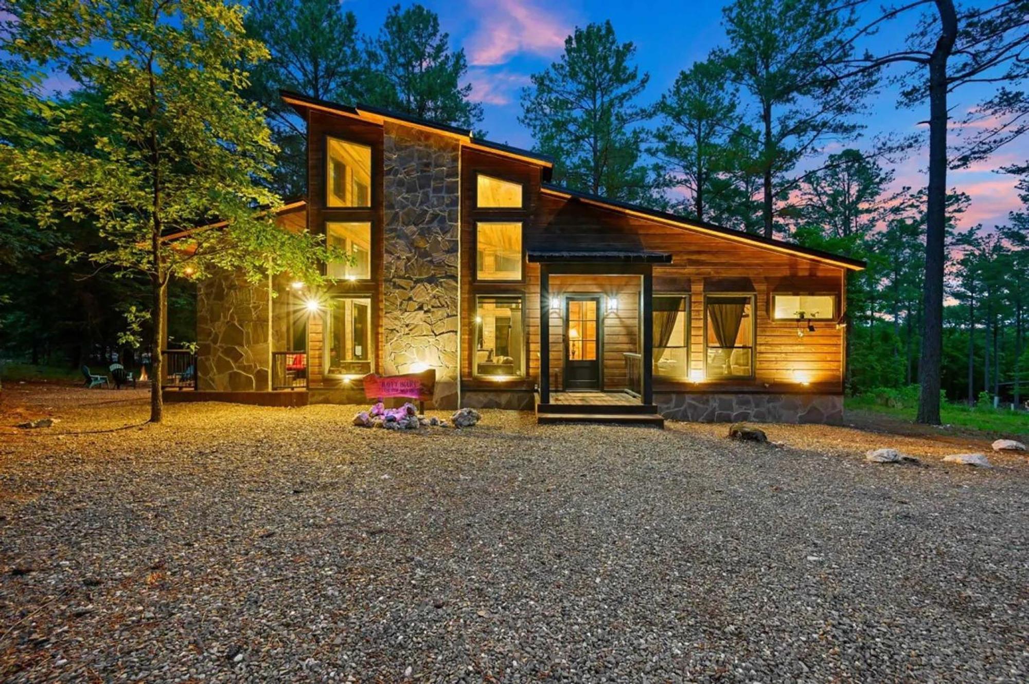 Luxury Cabin In The Woods With Hot Tub And Yard Games! Broken Bow Ngoại thất bức ảnh