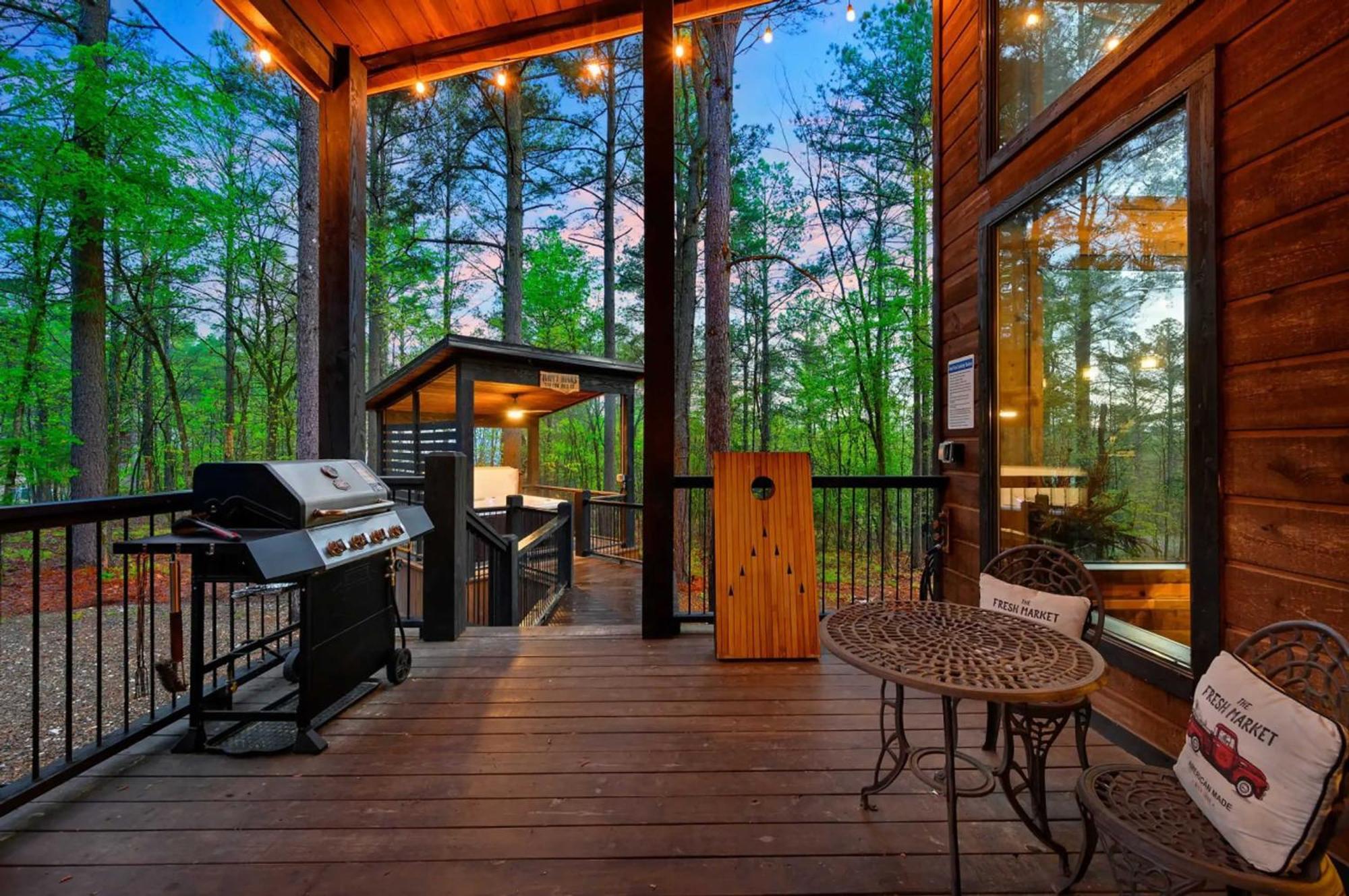 Luxury Cabin In The Woods With Hot Tub And Yard Games! Broken Bow Ngoại thất bức ảnh